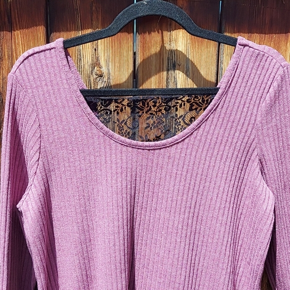 Buffalo Burgandy & lace long sleeve - Picture 2 of 14